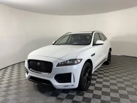 More photos of 2017 Jaguar F-PACE 20d R-Sport at Bridge City Auto Sales Luxury Used Cars Portland, OR