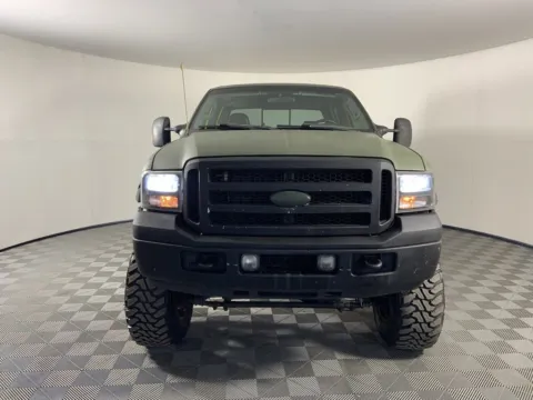 More photos of 2005 Ford Super Duty F-250 at Bridge City Auto Sales Luxury Used Cars Portland, OR