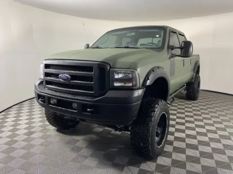 More photos of 2005 Ford Super Duty F-250 Lariat at Bridge City Auto Sales Luxury Used Cars Portland, OR