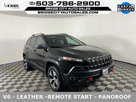Black 2018 Jeep Cherokee Trailhawk for sale in Milwaukie, OR