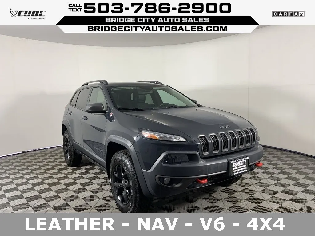 Gray 2017 Jeep Cherokee Trailhawk for sale in Milwaukie, OR