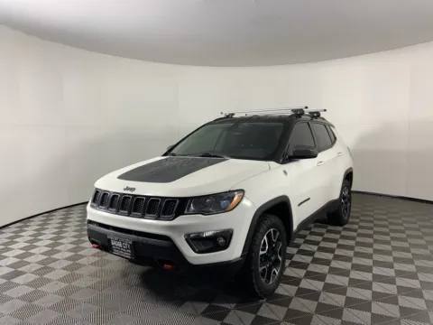 More photos of 2020 Jeep Compass Trailhawk at Bridge City Auto Sales Luxury Used Cars Portland, OR