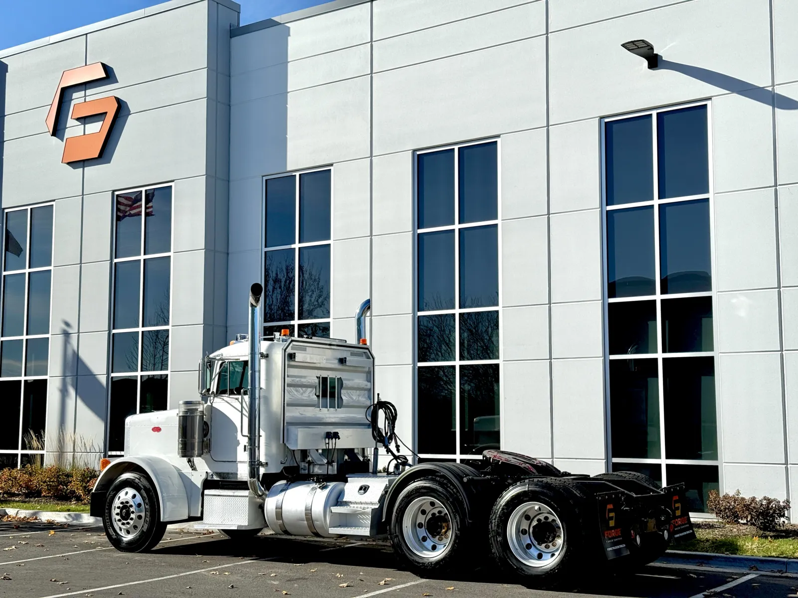 2001 Peterbilt - image 6