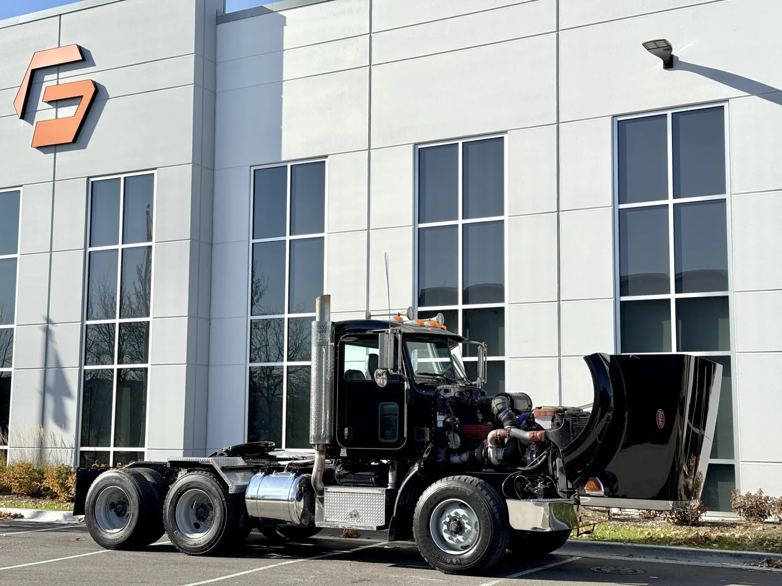 2008 Peterbilt - image 9