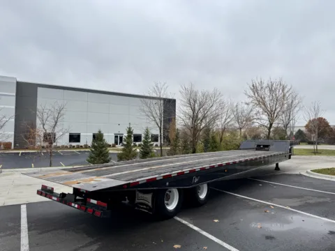 More photos of 2016 LANDOLL 317-48 at Forge Truck Centers - Illinois, IL