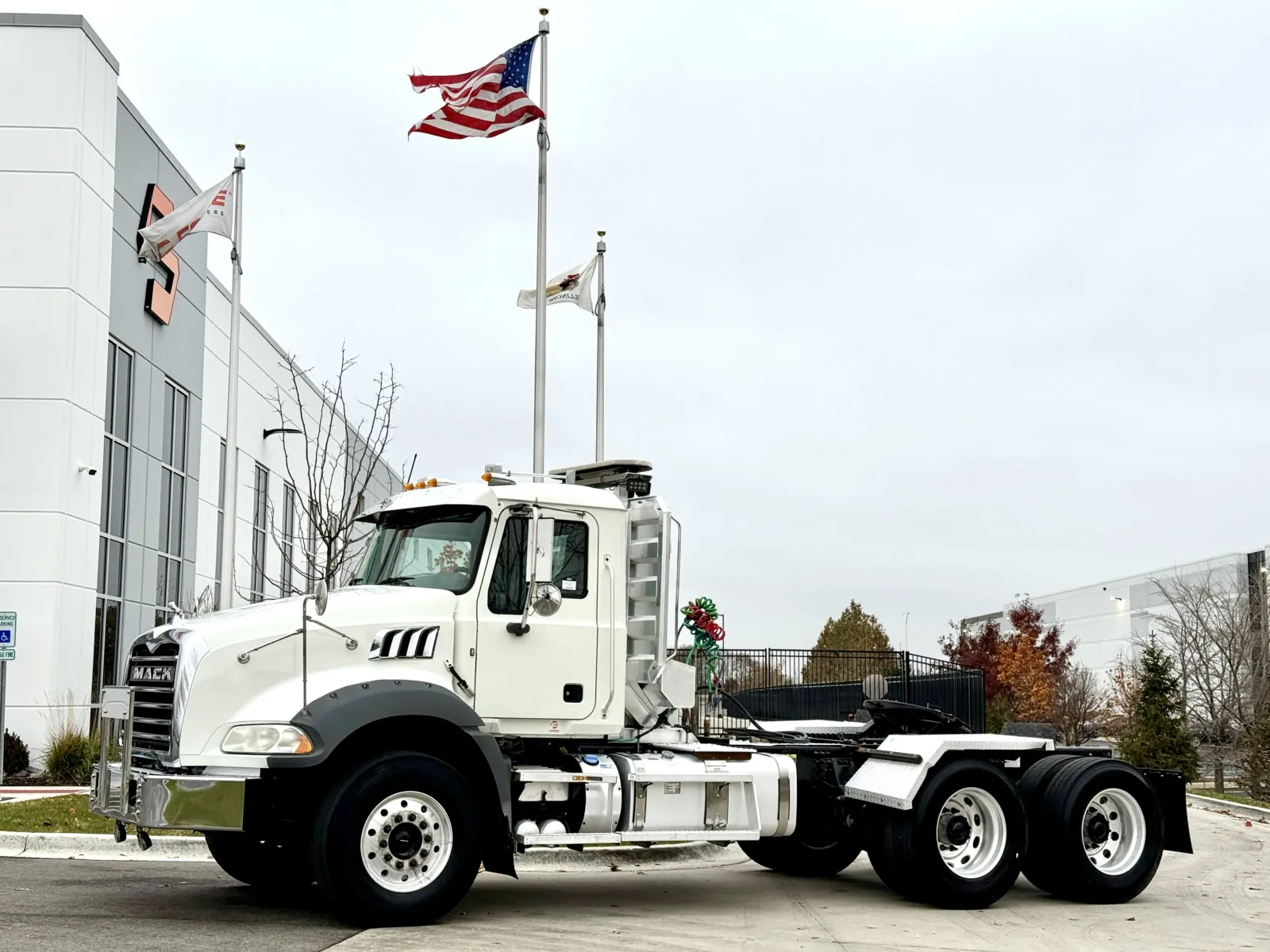 2018 MACK GU813 for sale in New Lenox, IL