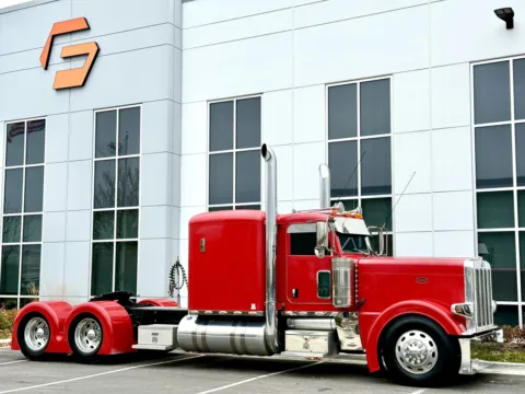 Photos of 2015 PETERBILT 389 for sale in New Lenox, IL at Forge Truck Centers - Illinois
