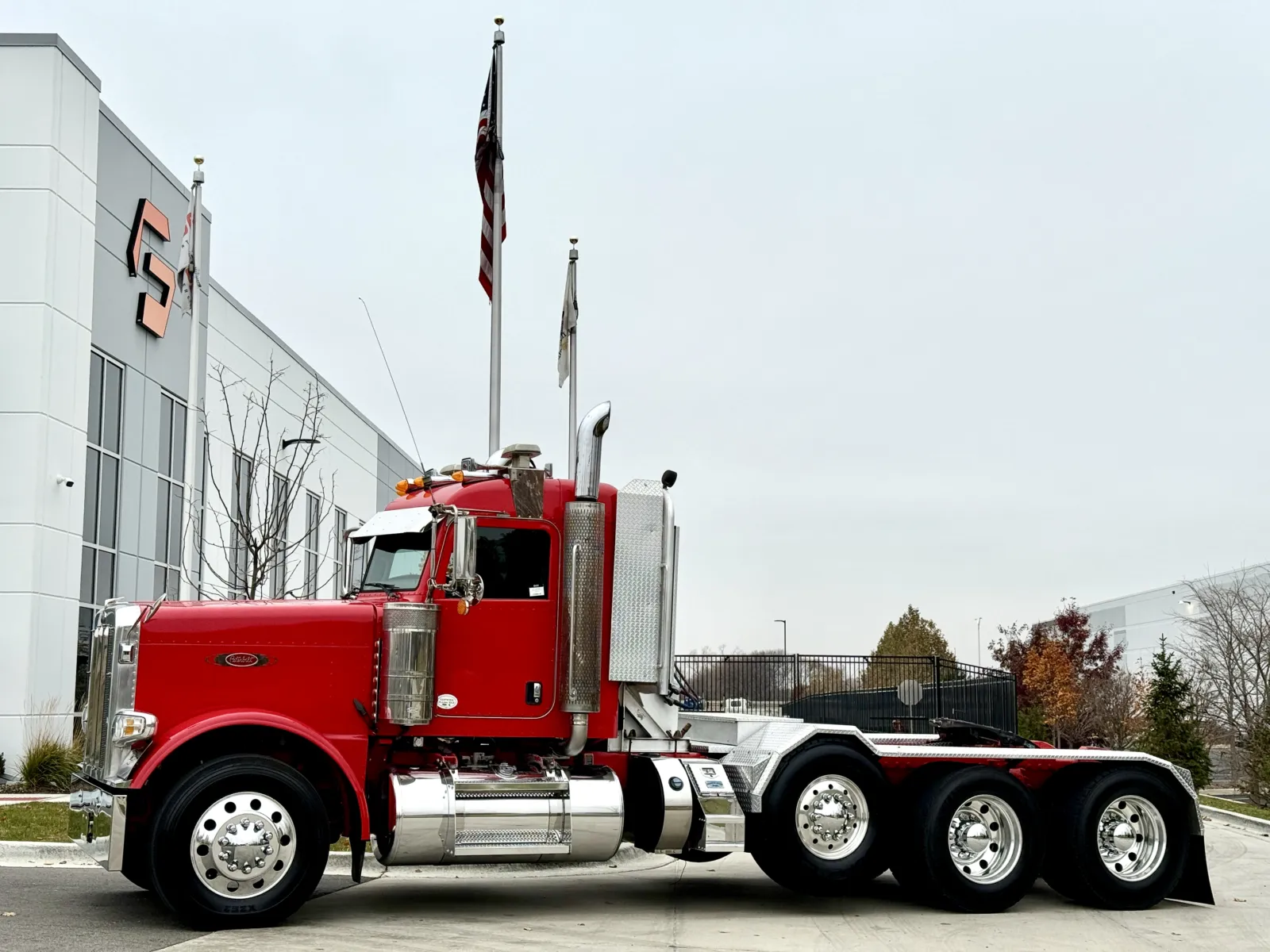 2013 PETERBILT 388