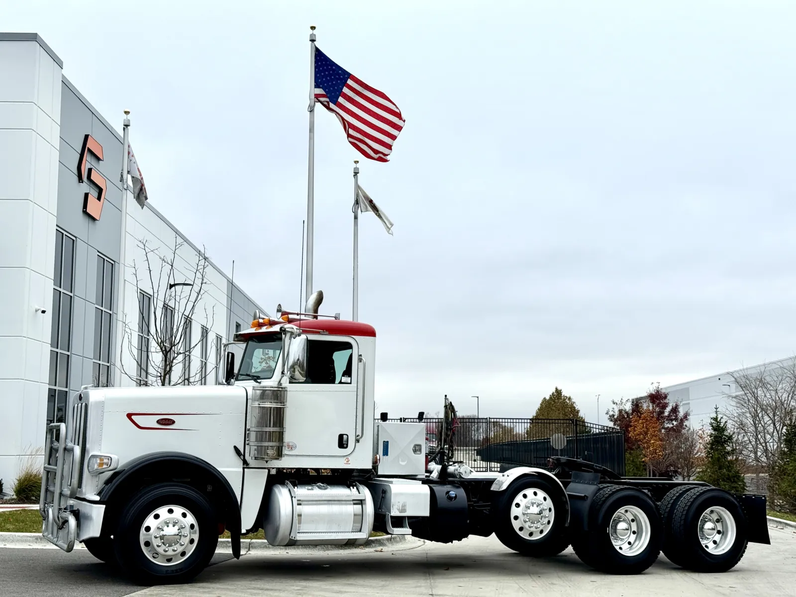 2023 PETERBILT 389 for sale in New Lenox, IL