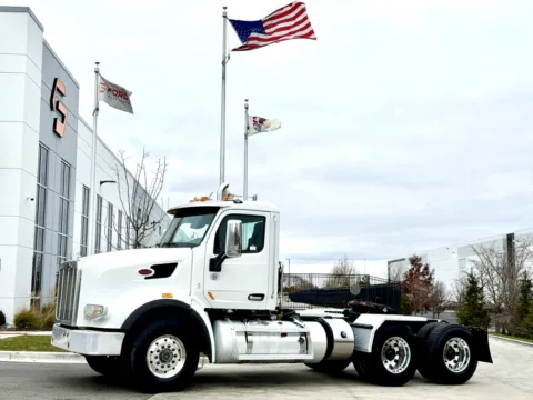 2016 PETERBILT 567 for sale in New Lenox, IL