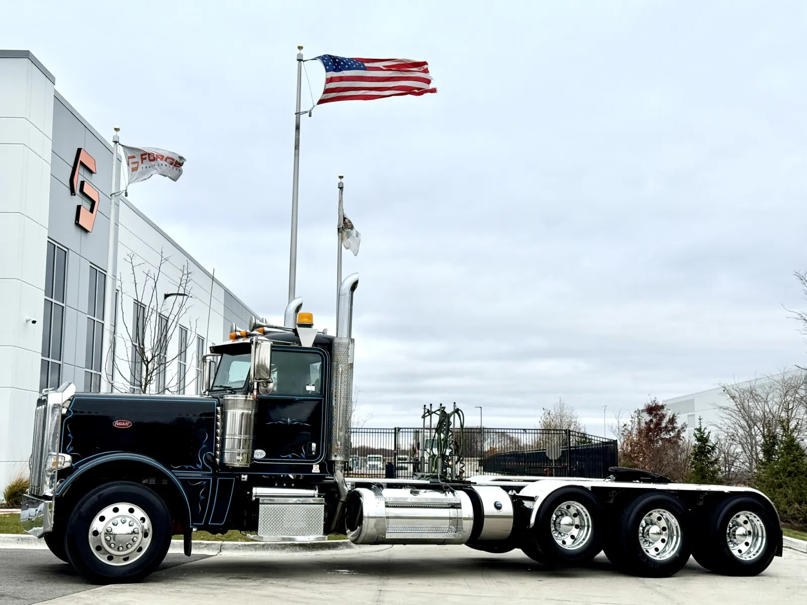 2020 PETERBILT 389 for sale in New Lenox, IL