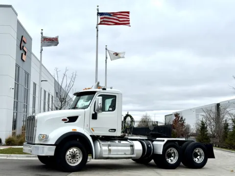 2015 PETERBILT 567 for sale in New Lenox, IL