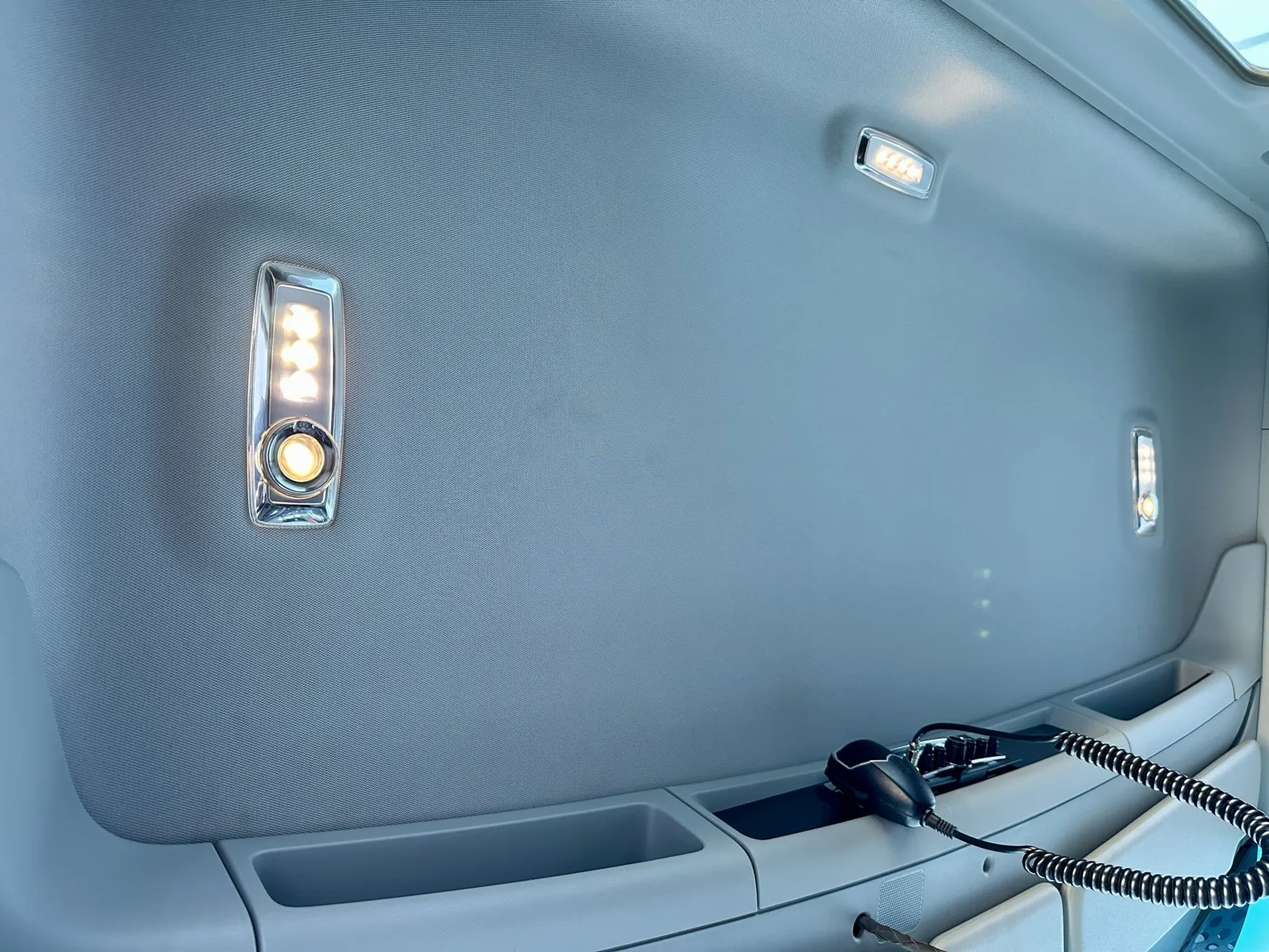 2015 Kenworth T880 - image 21