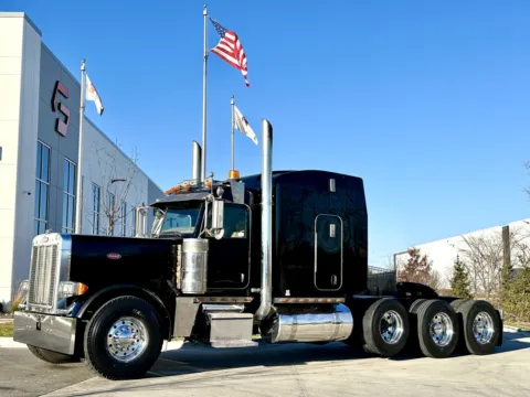 2006 PETERBILT 379 for sale in New Lenox, IL