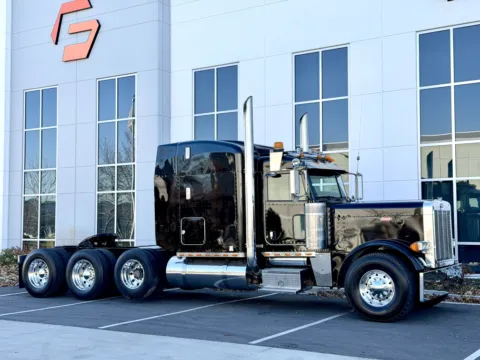 Photos of 2006 PETERBILT 379 for sale in New Lenox, IL at Forge Truck Centers - Illinois