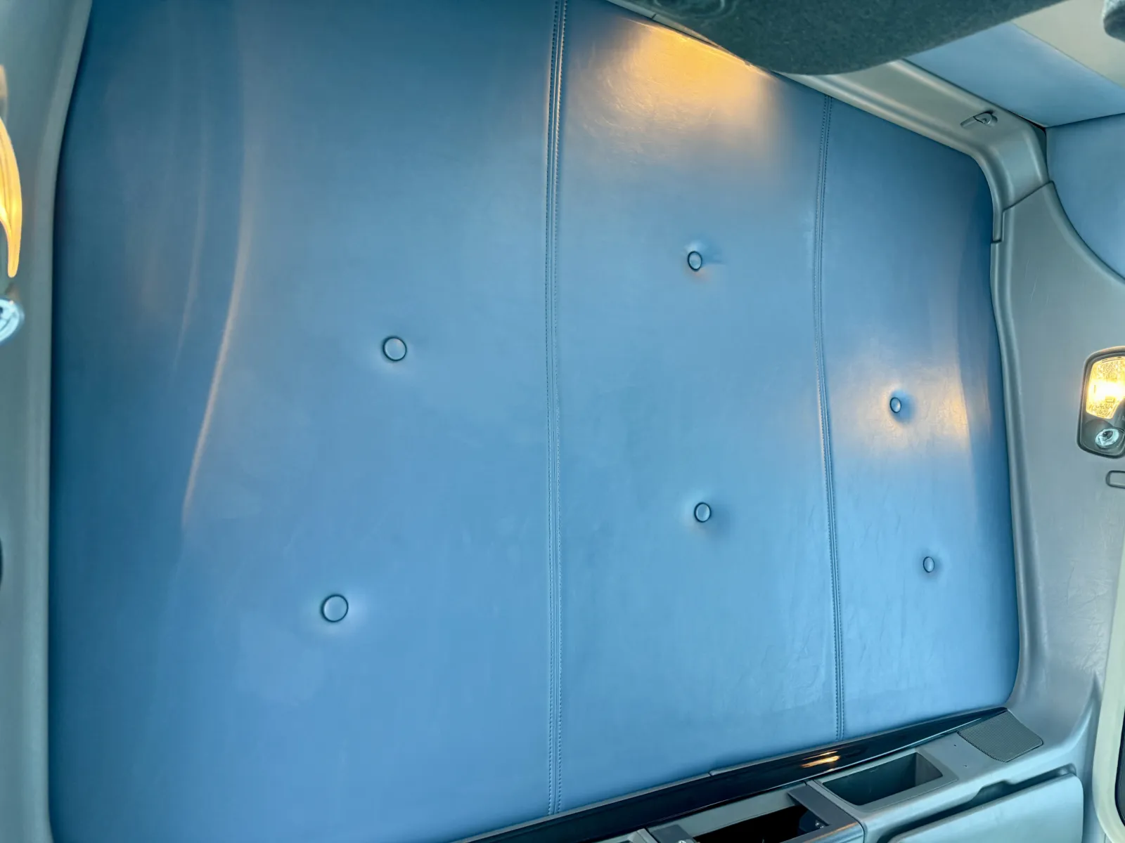 2020 Kenworth W900 - image 21