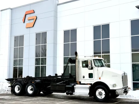 Photos of 2008 KENWORTH T800 for sale in New Lenox, IL at Forge Truck Centers - Illinois