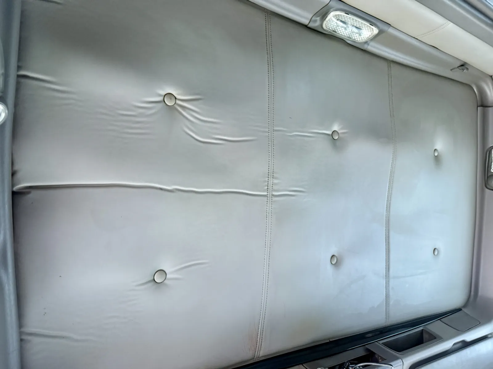 2008 Kenworth T800 - image 21