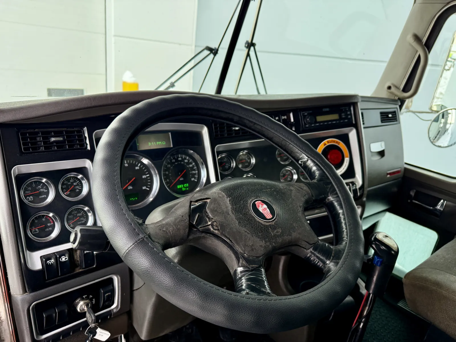 2009 Kenworth T800 - image 15