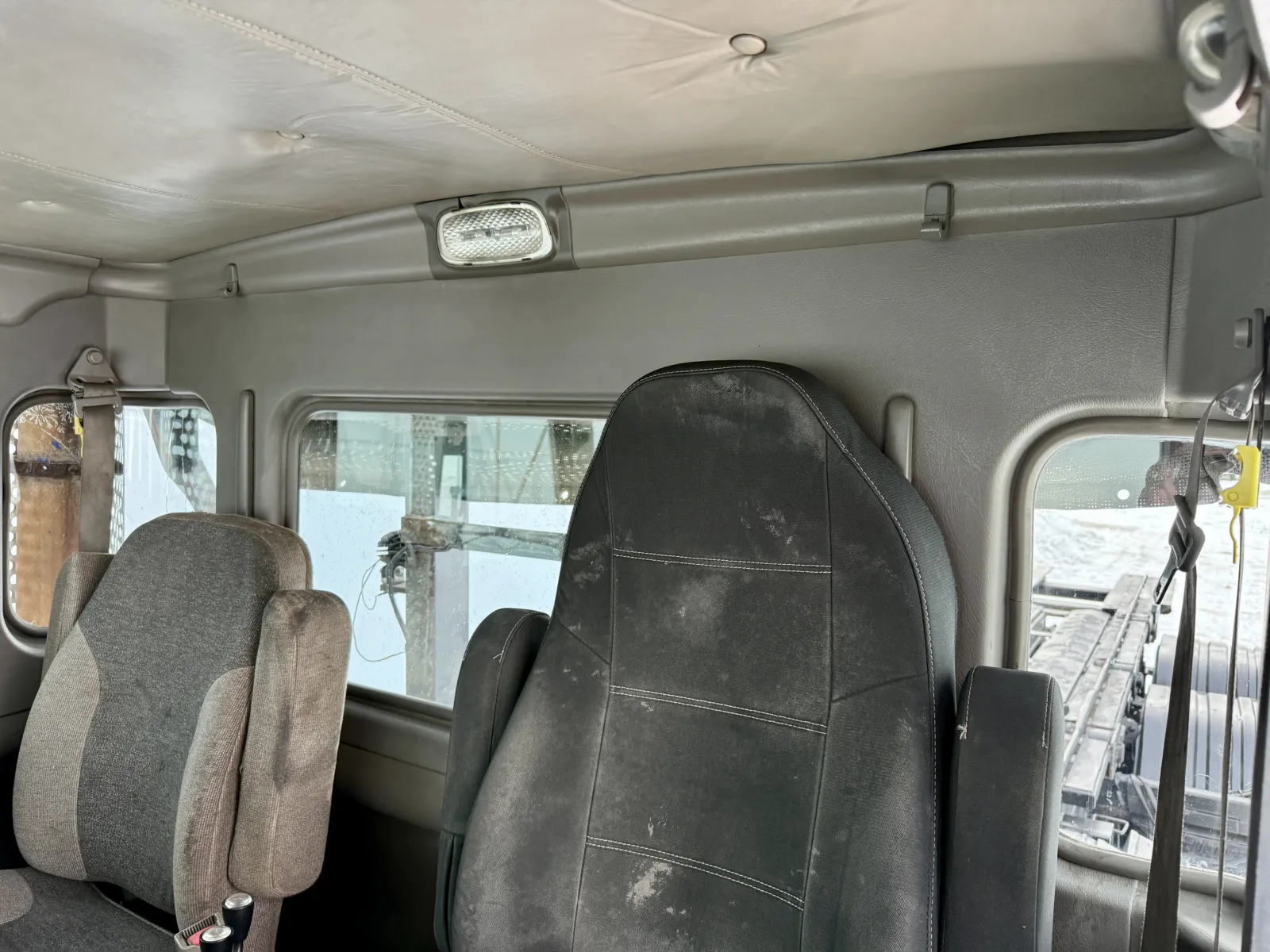 2009 Kenworth T800 - image 20