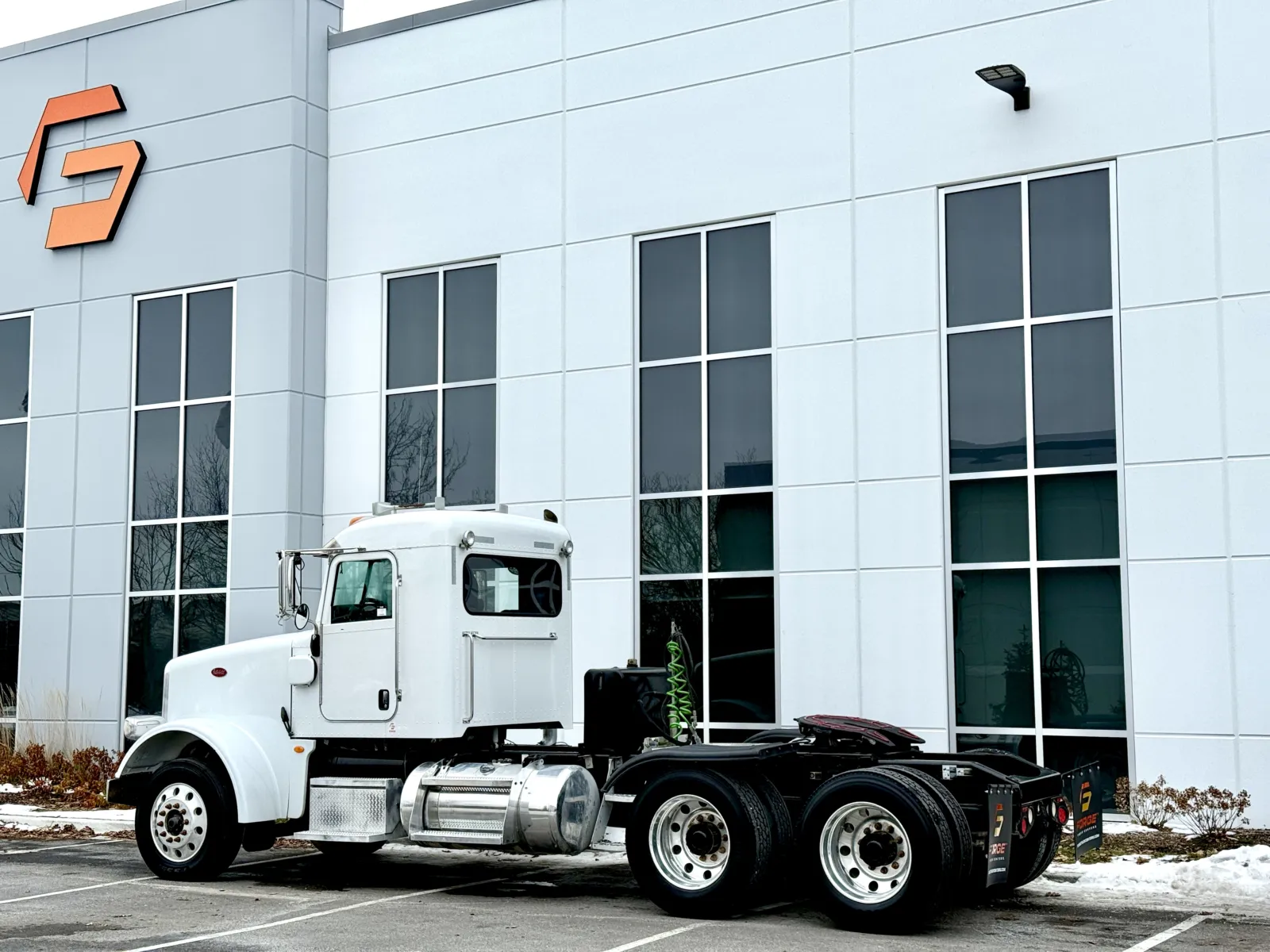 2015 Peterbilt - image 6
