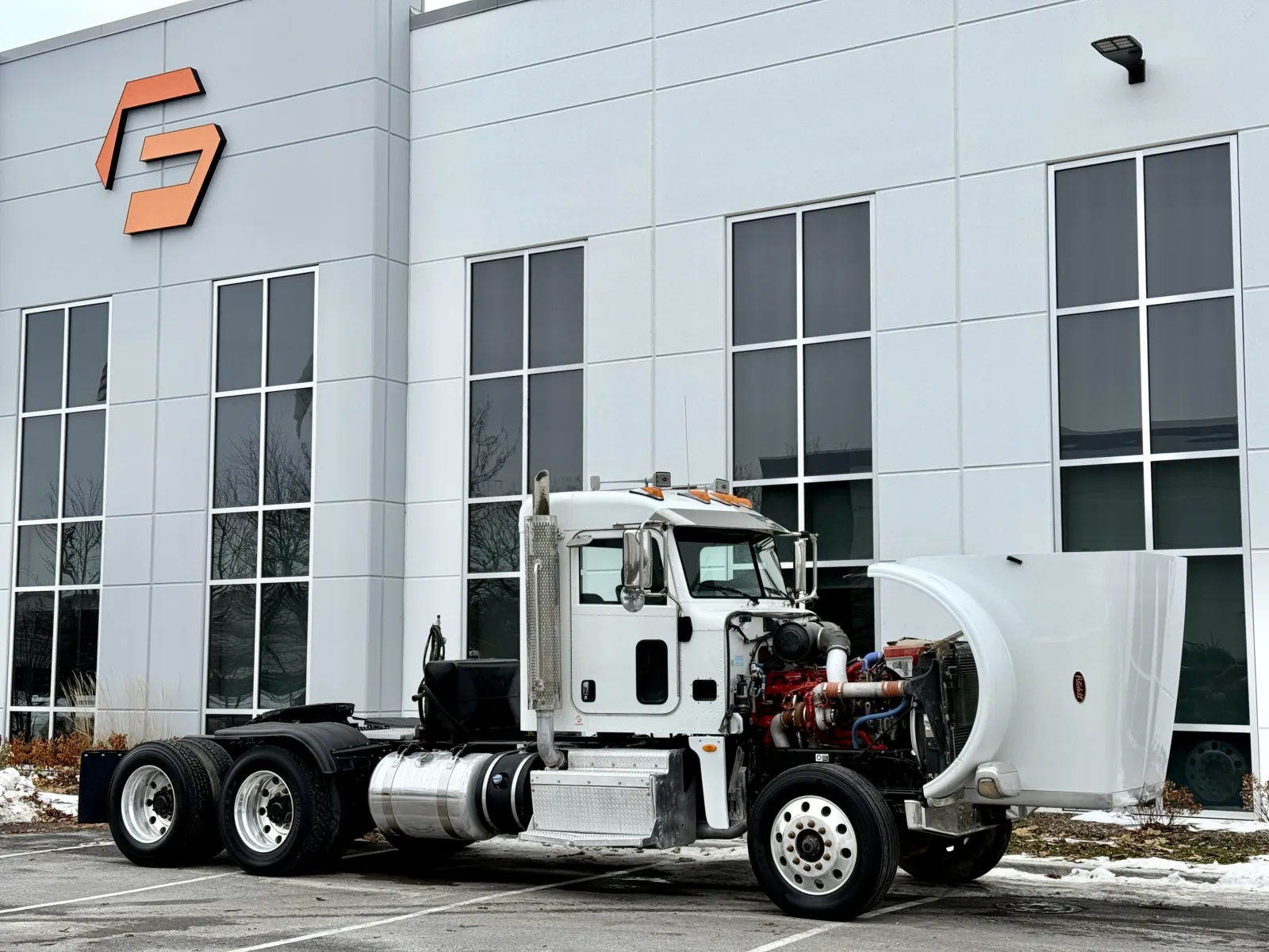 2015 Peterbilt - image 9