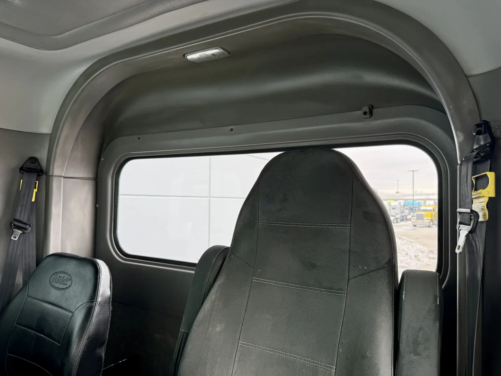 2015 Peterbilt - image 20
