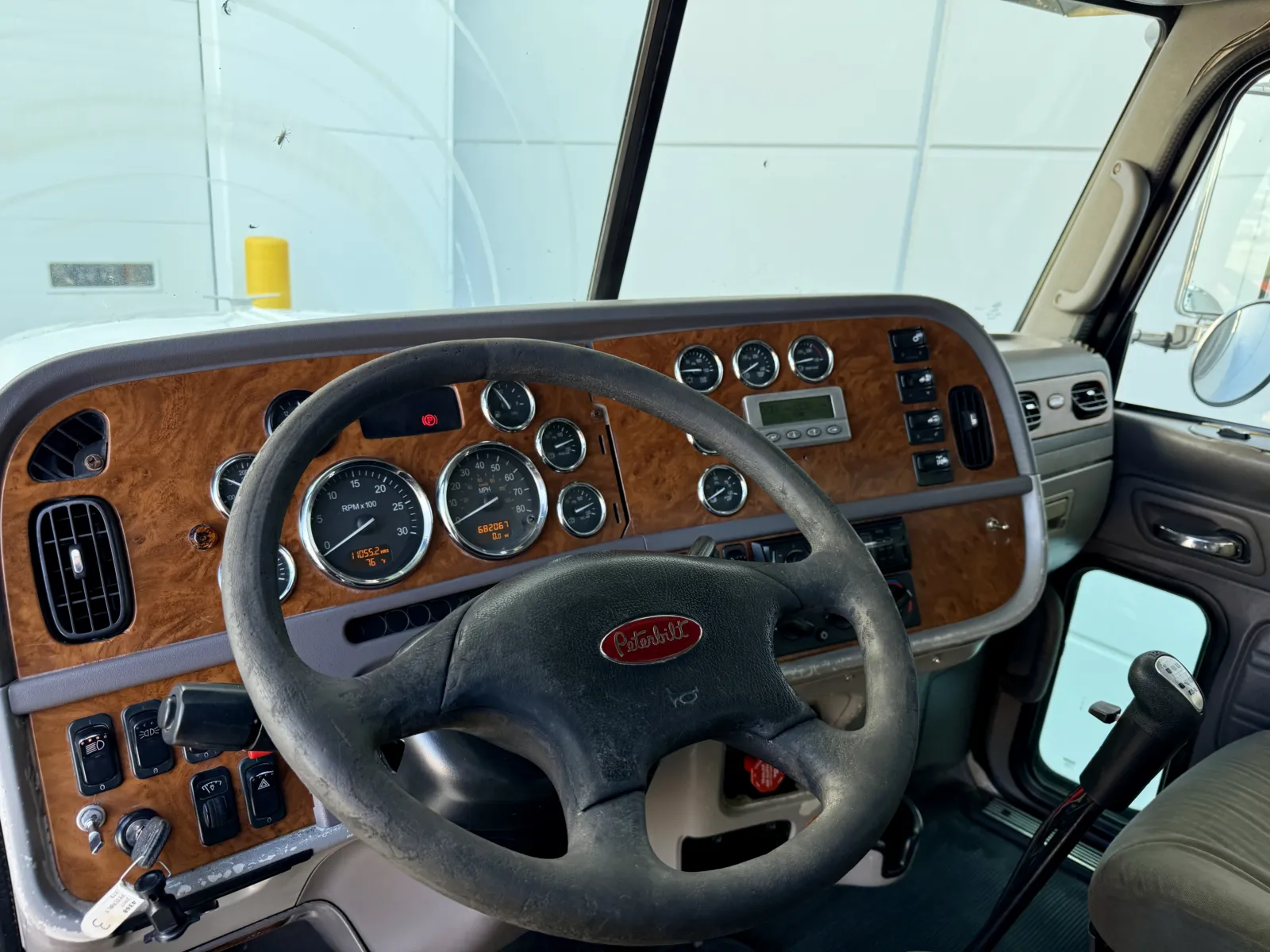 2007 Peterbilt - image 15