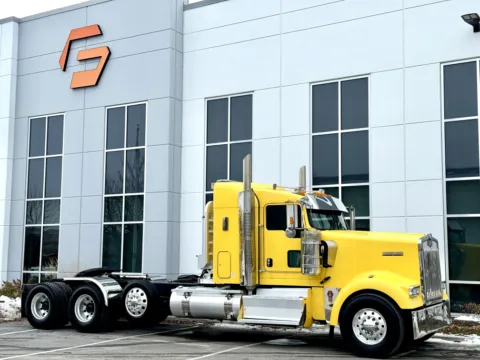 Photos of 2014 KENWORTH W900 for sale in New Lenox, IL at Forge Truck Centers - Illinois
