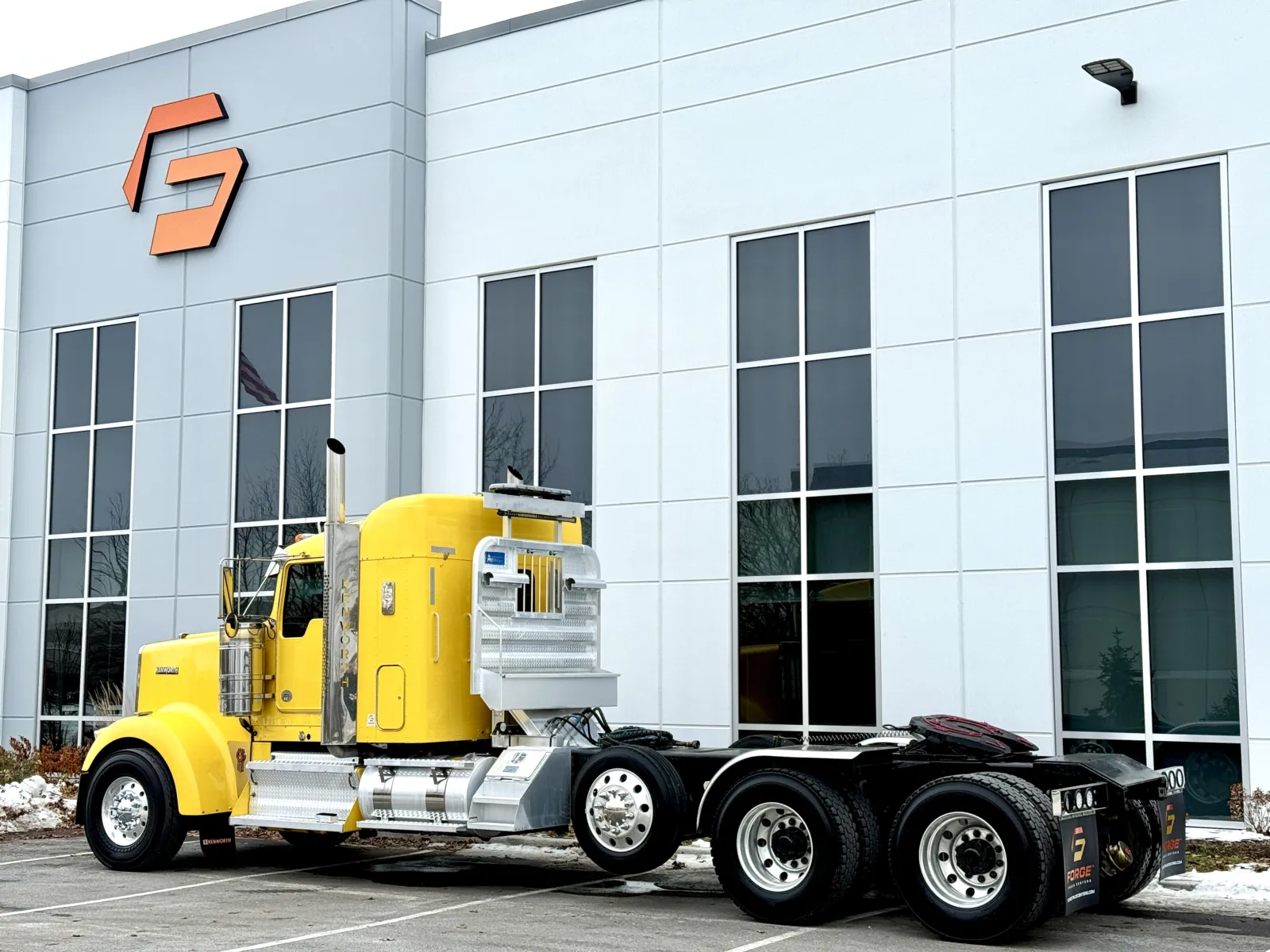 2014 Kenworth W900 - image 6