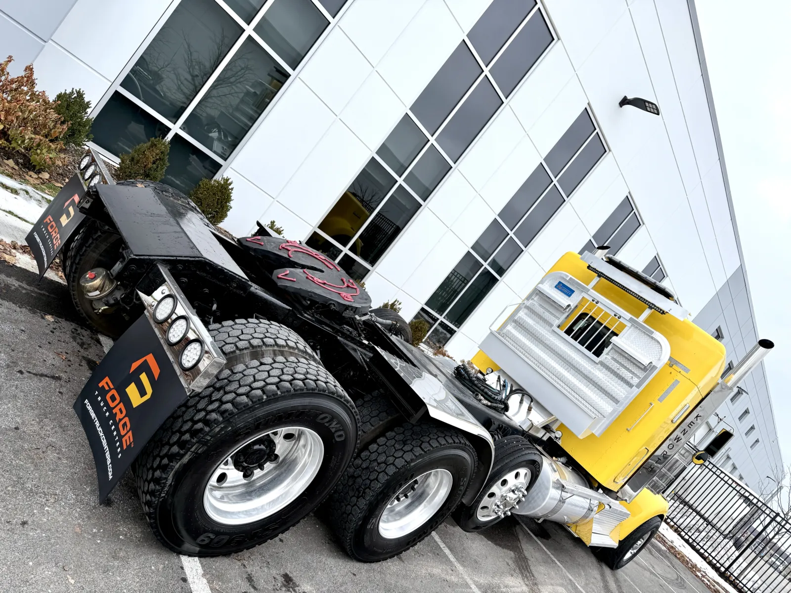 2014 Kenworth W900 - image 11