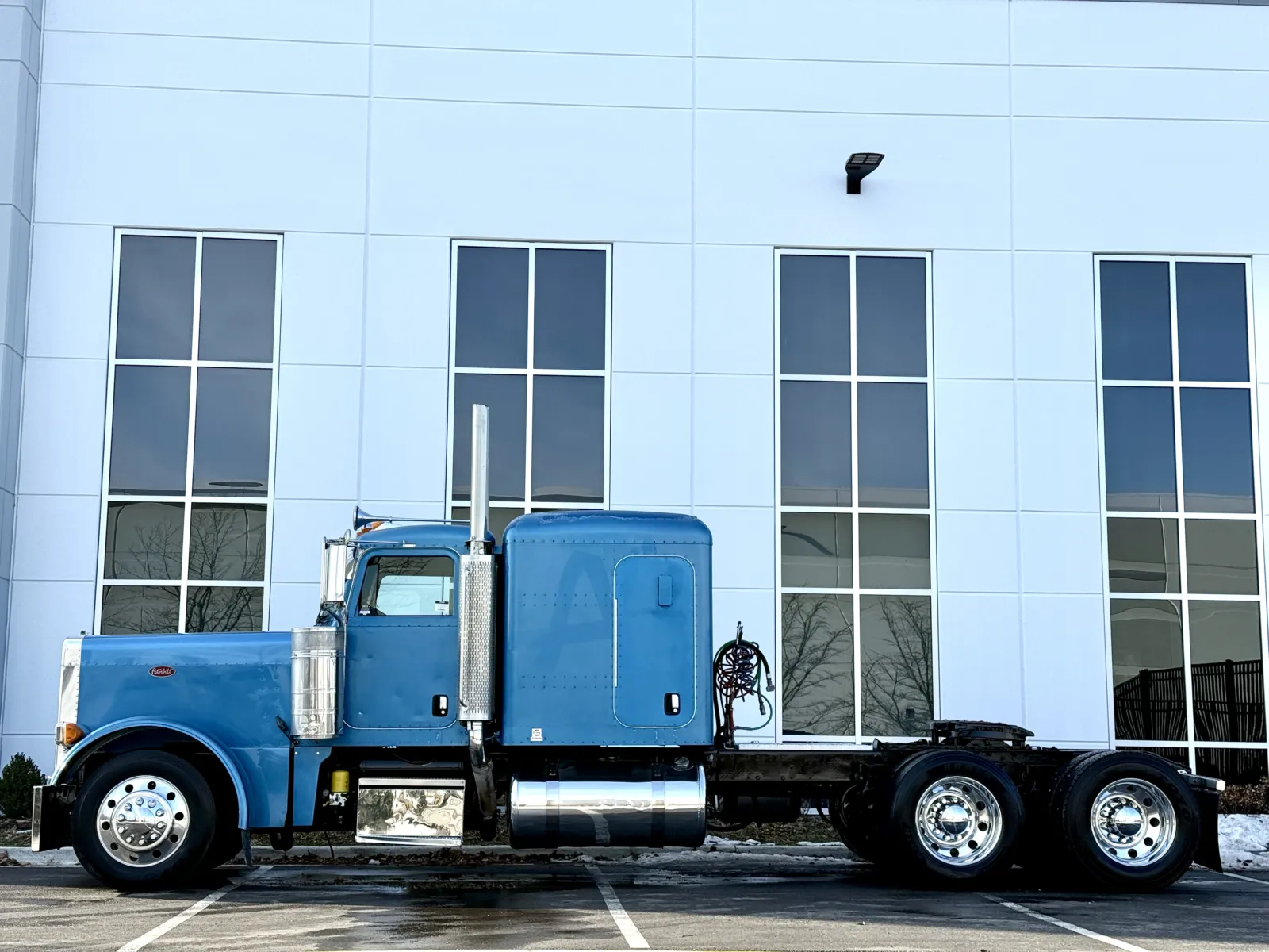 2005 Peterbilt - image 4