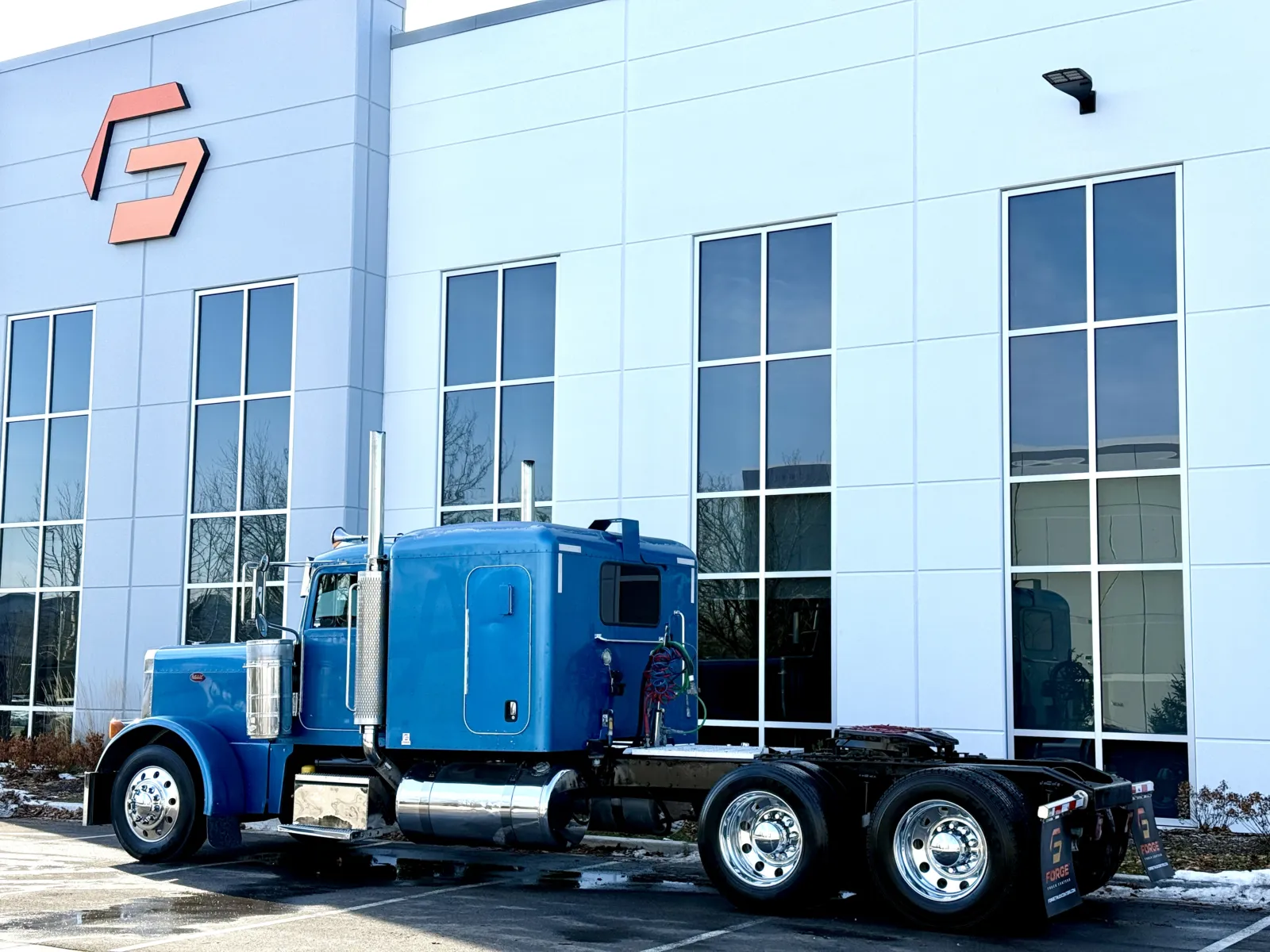 2005 Peterbilt - image 6