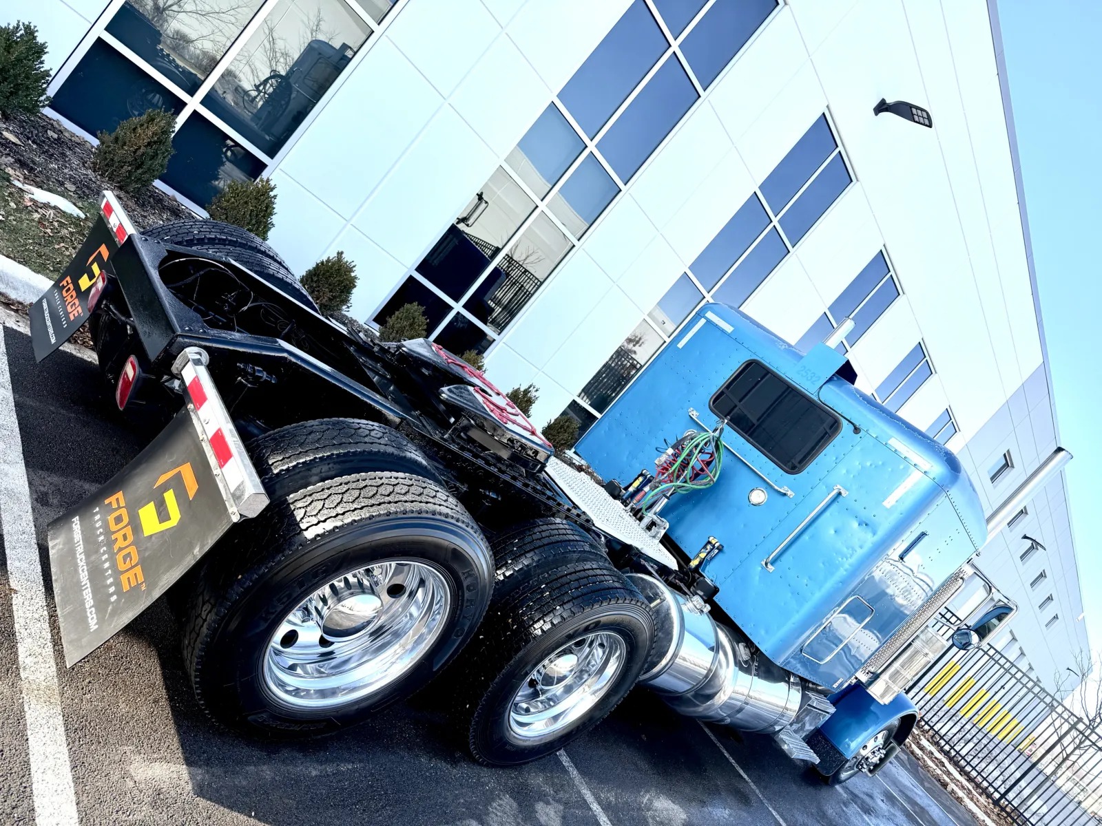 2005 Peterbilt - image 11