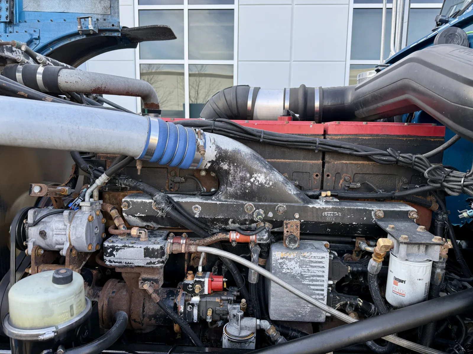 2005 Peterbilt - image 12