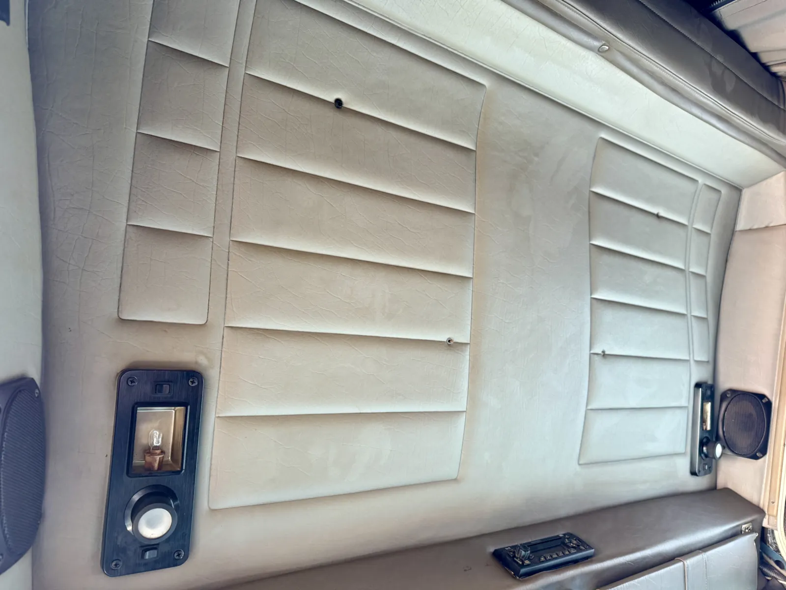 2005 Peterbilt - image 21