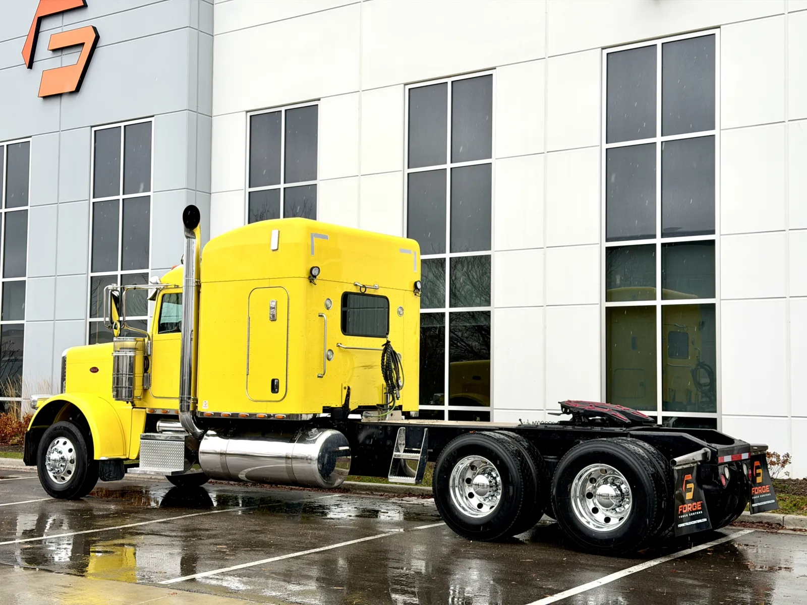 2014 Peterbilt 389 - image 6
