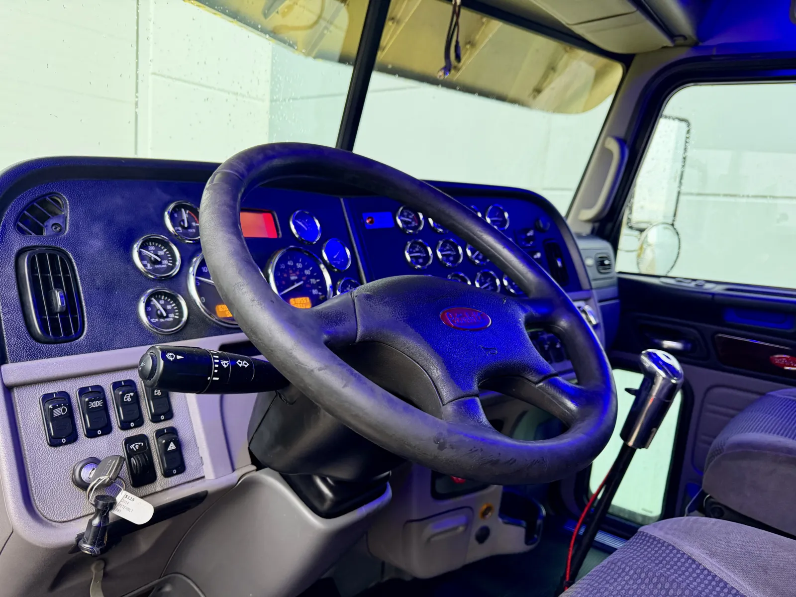 2014 Peterbilt 389 - image 15