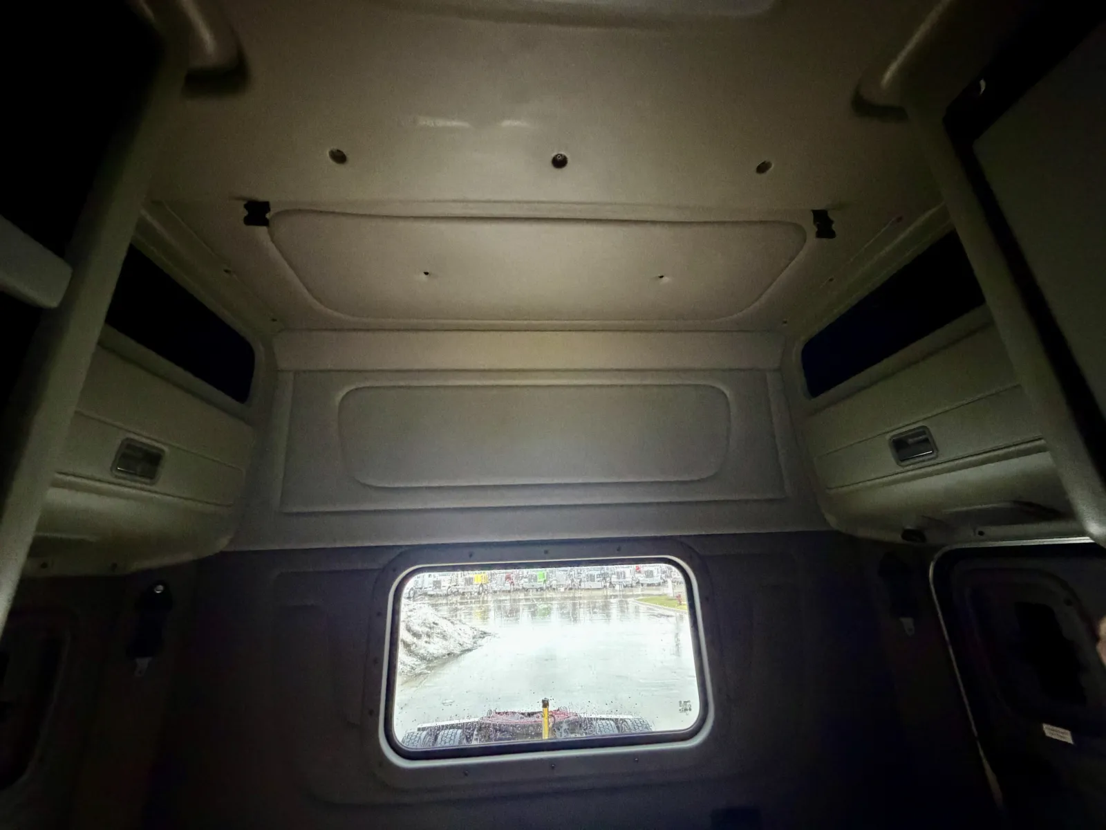 2014 Peterbilt 389 - image 22