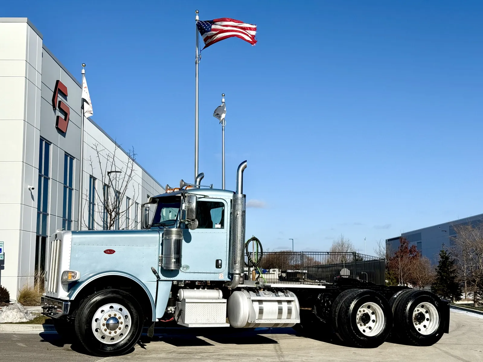 2018 PETERBILT 389 for sale in New Lenox, IL