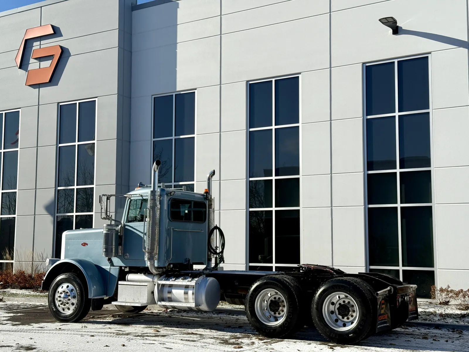 2018 Peterbilt 389 - image 6