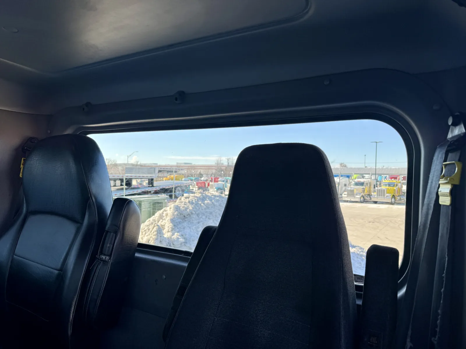 2018 Peterbilt 389 - image 20