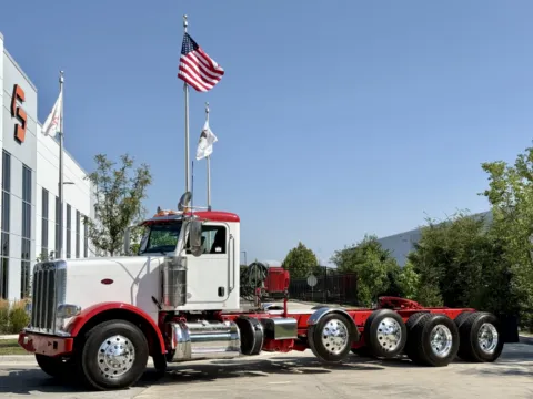 2017 PETERBILT 389 for sale in New Lenox, IL