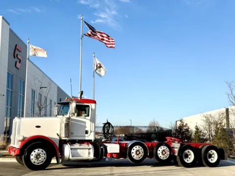 2017 PETERBILT 389 for sale in New Lenox, IL