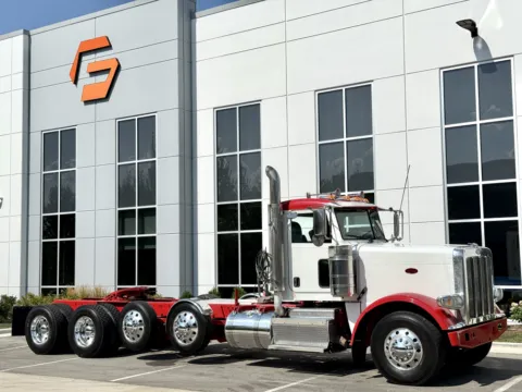 Photos of 2017 PETERBILT 389 for sale in New Lenox, IL at Forge Truck Centers - Illinois