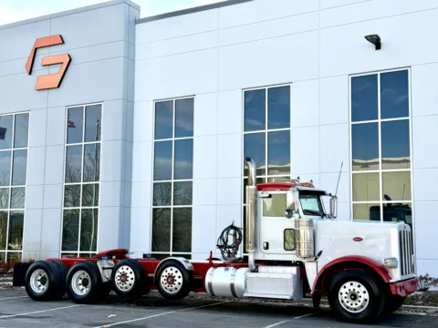 Photos of 2017 PETERBILT 389 for sale in New Lenox, IL at Forge Truck Centers - Illinois