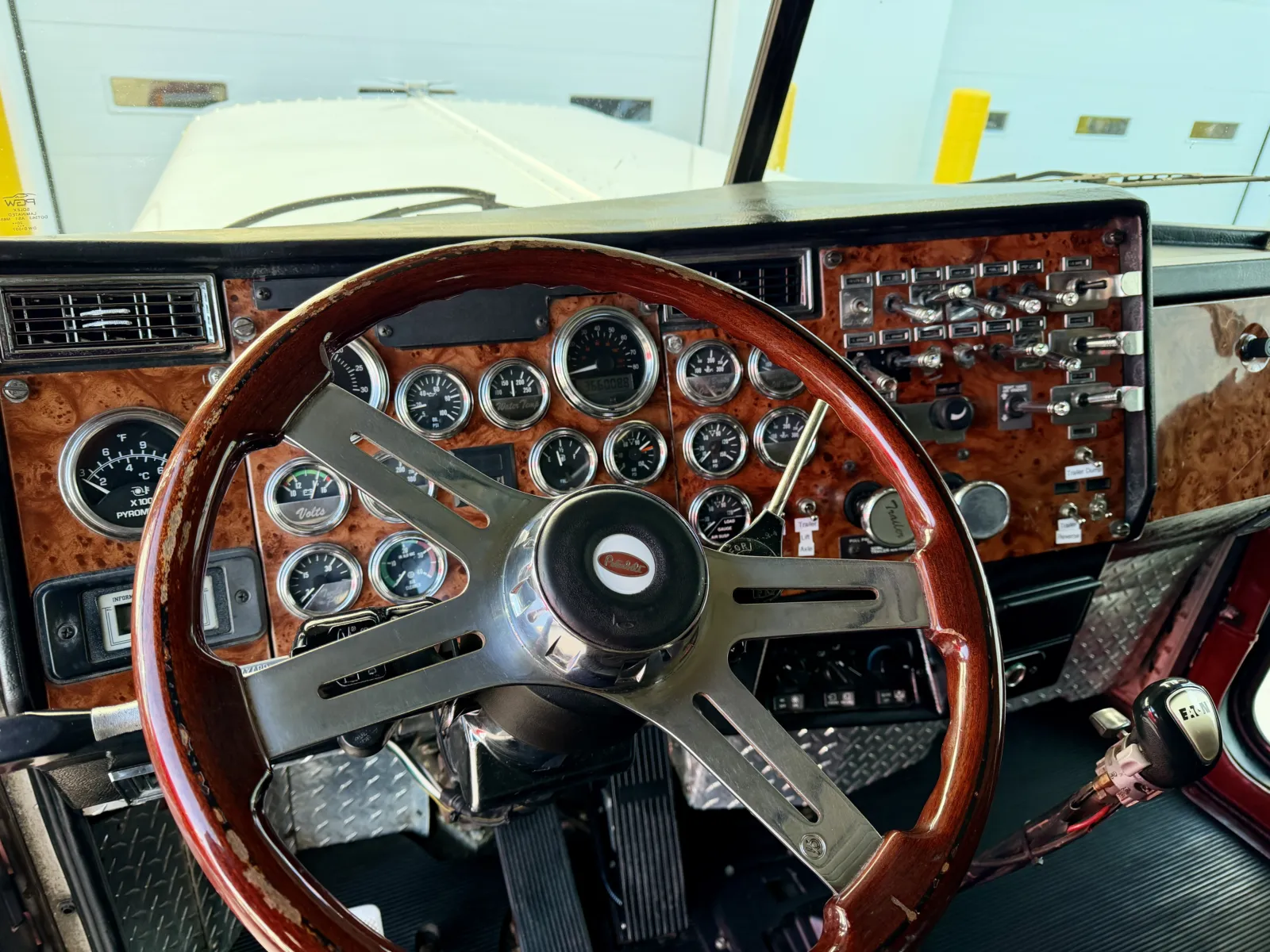 1998 Peterbilt - image 16