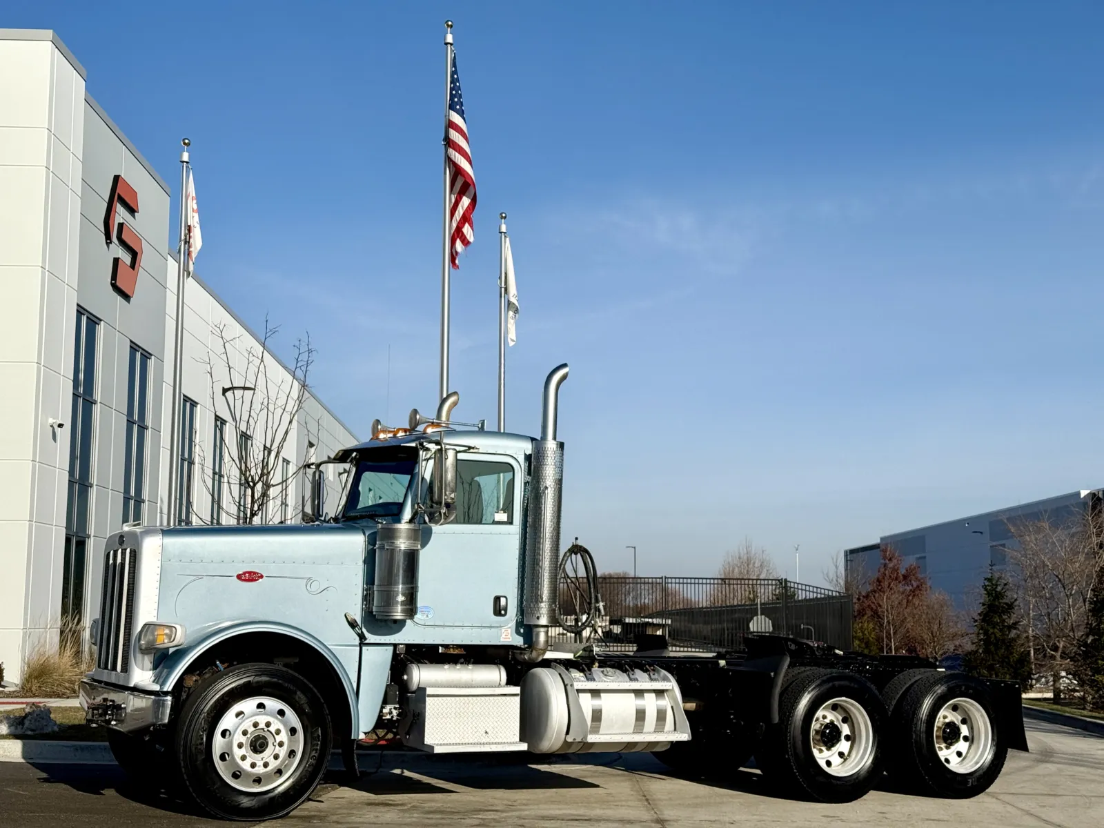 2018 PETERBILT 389 for sale in New Lenox, IL
