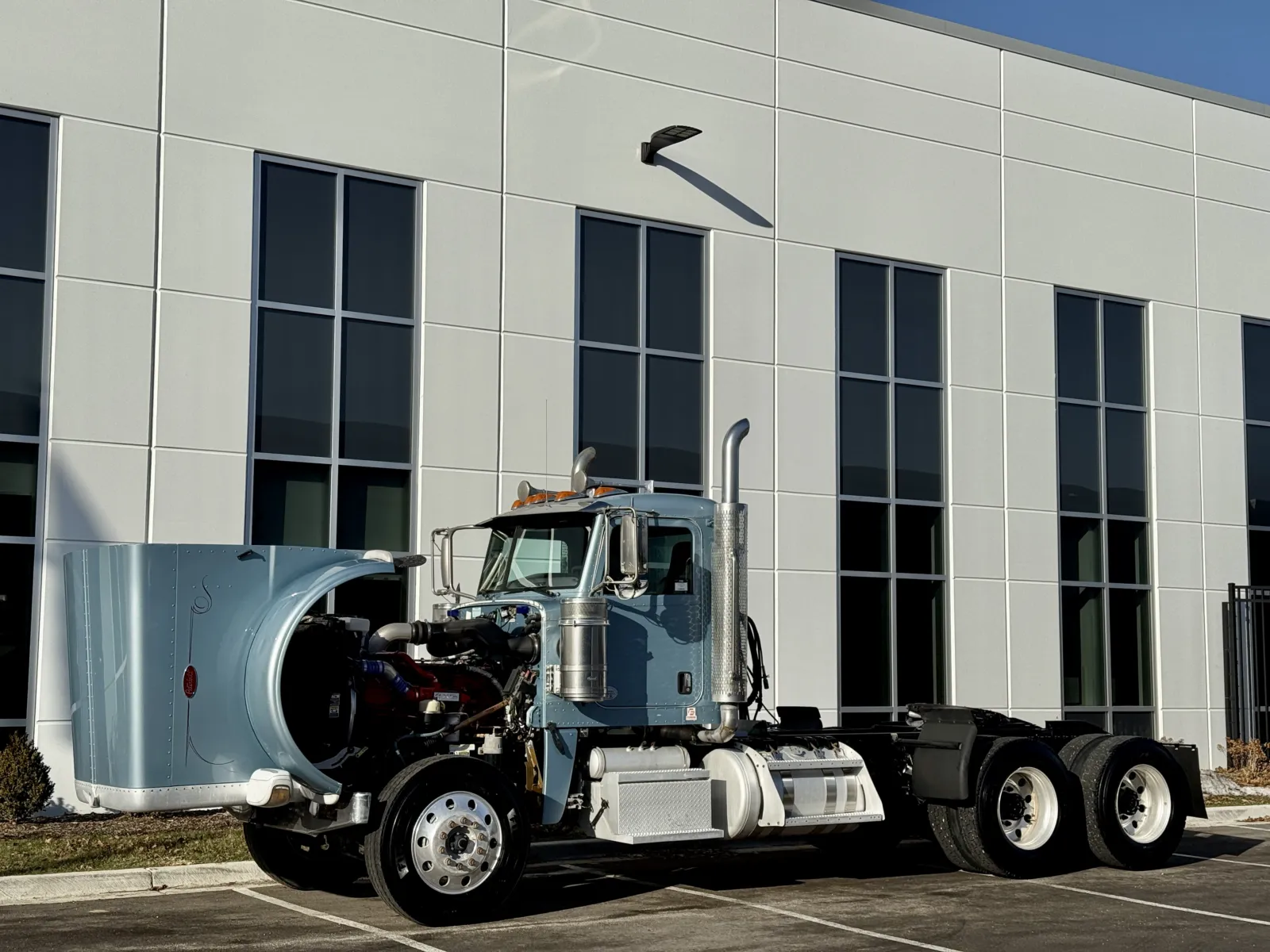 2018 Peterbilt 389 - image 10