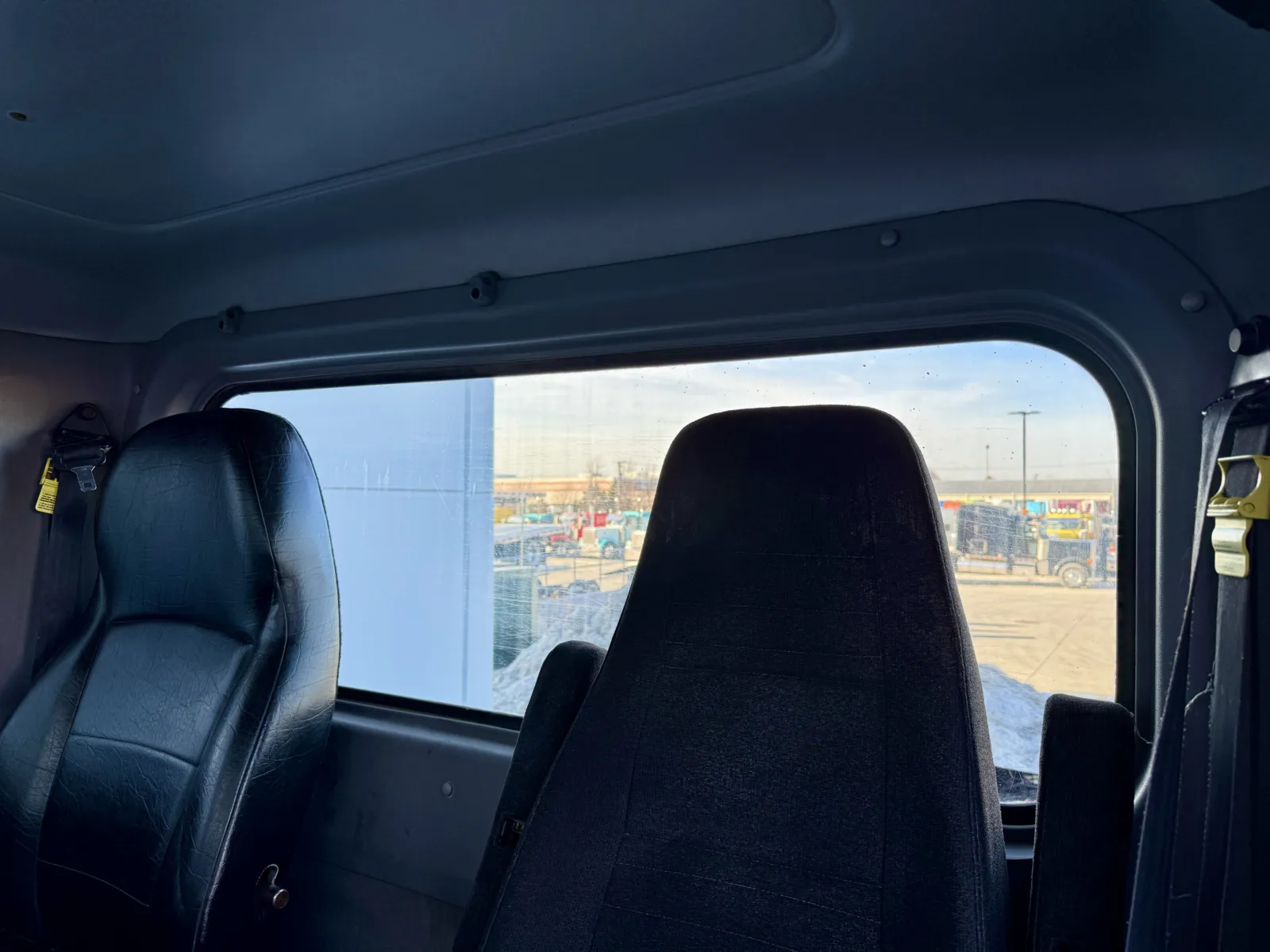 2018 Peterbilt 389 - image 20